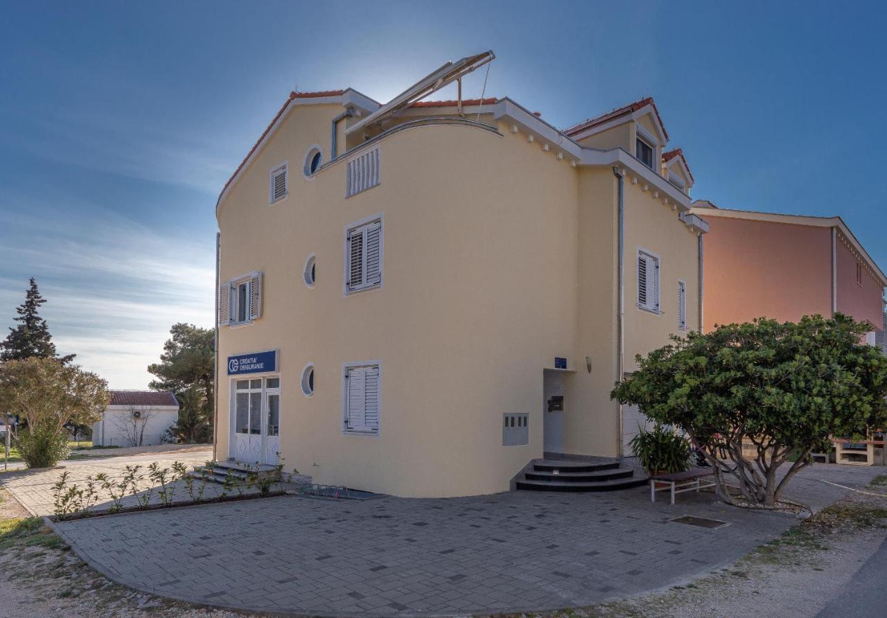 Apartments Dalmata بيوغْغاد نا موغو المظهر الخارجي الصورة