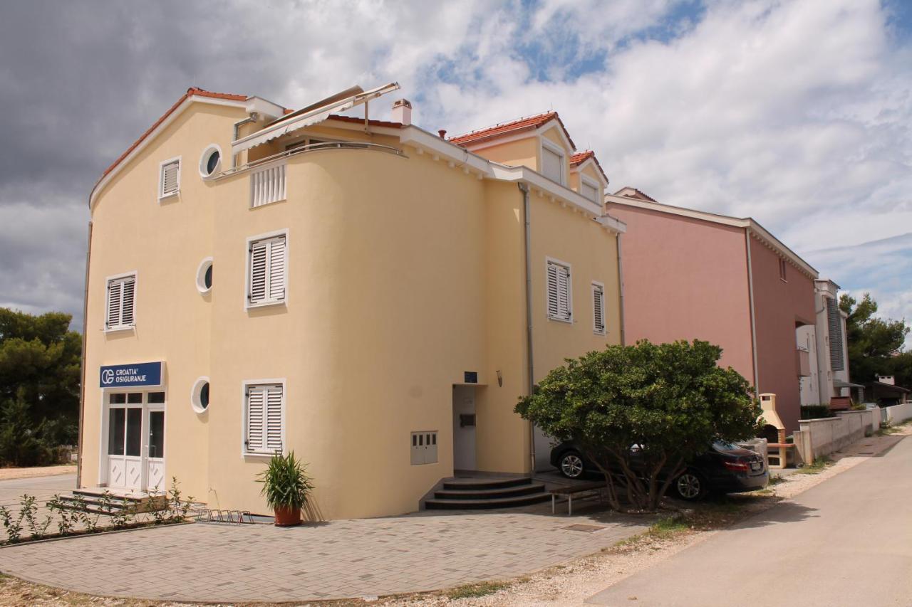 Apartments Dalmata بيوغْغاد نا موغو المظهر الخارجي الصورة